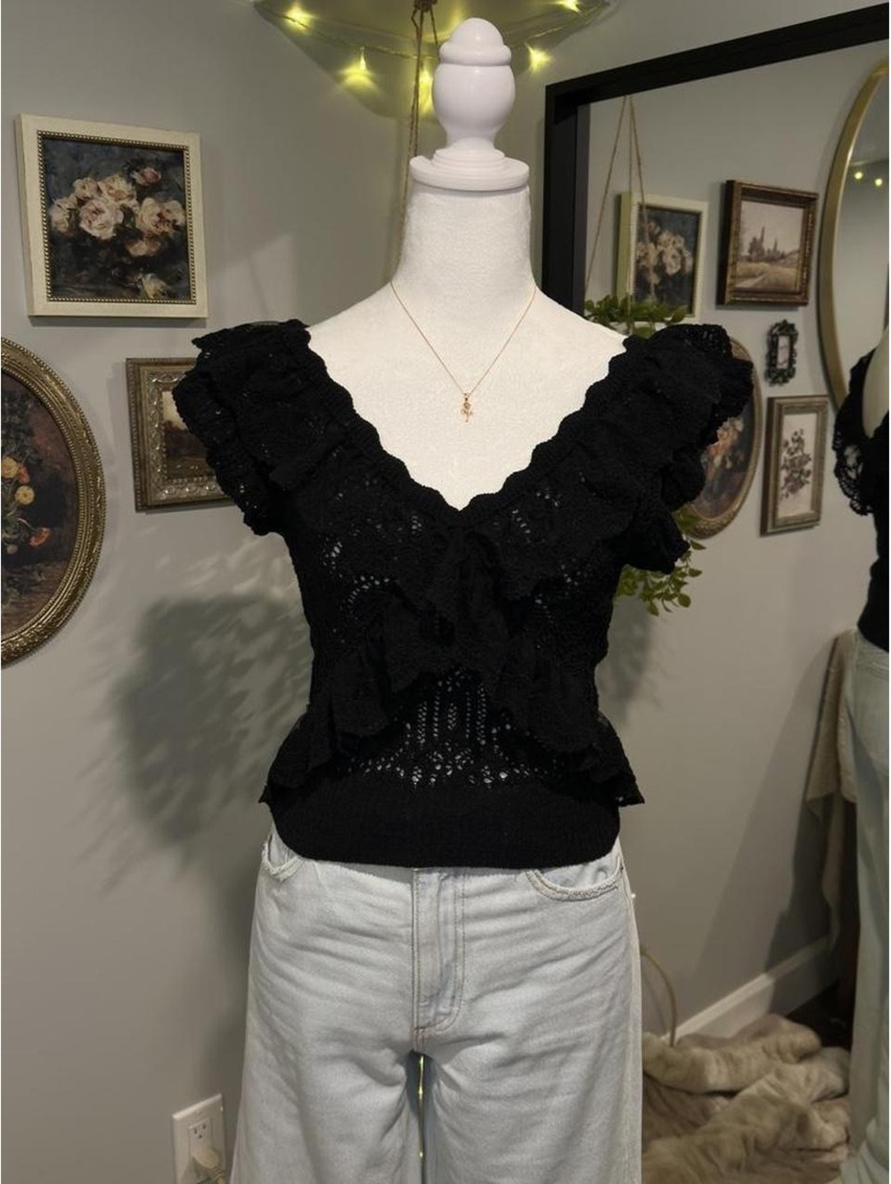 Black Crochet Ruffle Top 🖤 - Picture 4 of 6